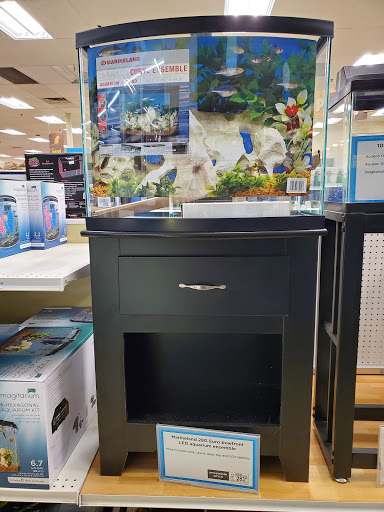 Pet Supply Store «Petco Animal Supplies», reviews and photos, 230 S Virginia St #880, Crystal Lake, IL 60014, USA