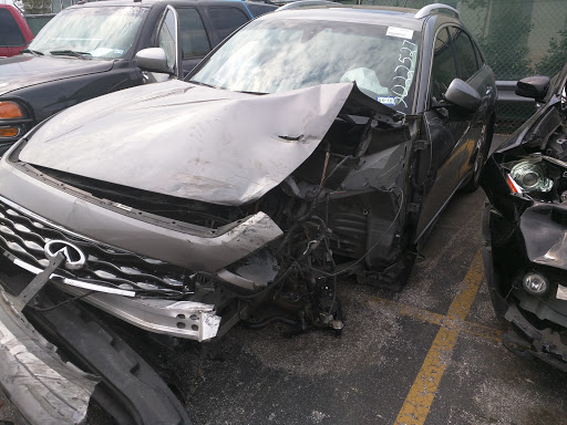 Auto Body Shop «Sewell Collision Center of Dallas», reviews and photos, 6303 Cedar Springs Rd, Dallas, TX 75235, USA