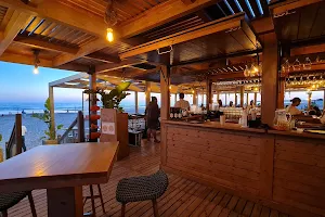 Restaurante VAVÁ Playa La Barrosa image