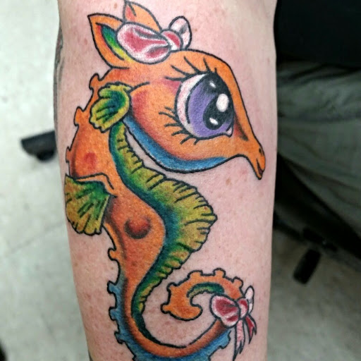 Tattoo Shop «Lucky Squirrel Tattoo», reviews and photos, 3341 Commercial St SE, Salem, OR 97302, USA