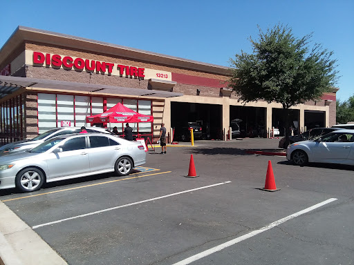 Tire Shop «Discount Tire Store - Goodyear, AZ», reviews and photos, 13213 W McDowell Rd, Goodyear, AZ 85338, USA