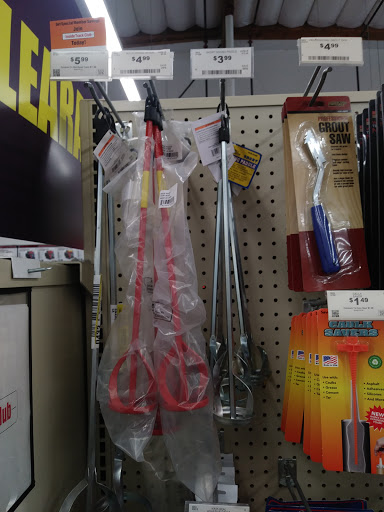 Hardware Store «Harbor Freight Tools», reviews and photos, 1019 N State College Blvd, Anaheim, CA 92806, USA