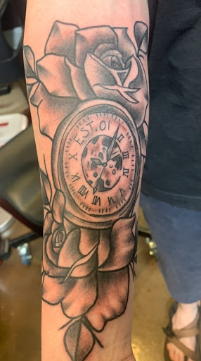 Explore gift ideas for tattoo artists, creative tattoo ideas in Sarasota, available at Z-Edge Tattoo & Body Piercing South Shop