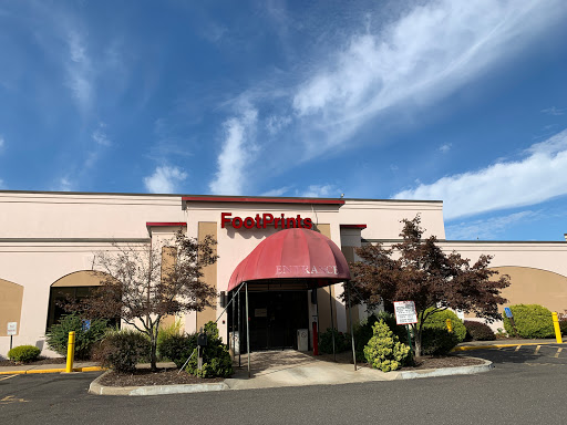 Shoe Store «Footprints Fashion & Footwear», reviews and photos, 79 Costello Rd, Newington, CT 06111, USA