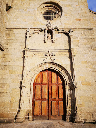 Avaliações doIgreja de Santa Maria de Azurara em Vila do Conde - Igreja