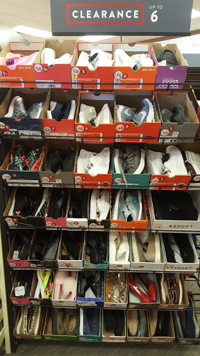 Shoe Store «Famous Footwear», reviews and photos, 2114 N 2nd St, Millville, NJ 08332, USA