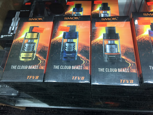 Vaporizer Store «Woodstock Vape & Glass Gallery», reviews and photos, 46699 Van Dyke, Shelby Charter Township, MI 48317, USA