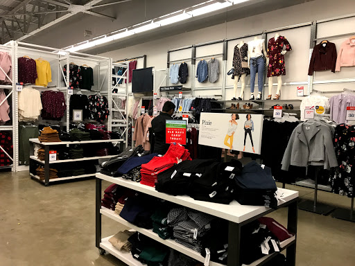 Clothing Store «Old Navy», reviews and photos, 1172 Great Mall Dr, Milpitas, CA 95035, USA