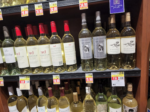 Grocery Store «Harris Teeter», reviews and photos, 33 Office Park Rd, Hilton Head Island, SC 29928, USA