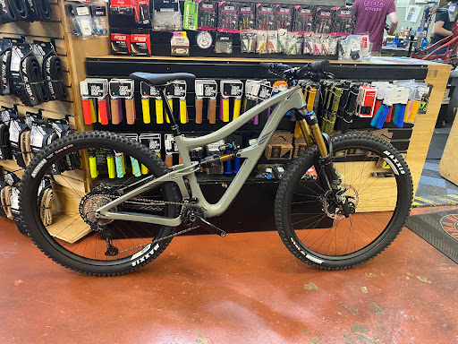 Bicycle Store «JRA Cycles», reviews and photos, 229 Salem St, Medford, MA 02155, USA