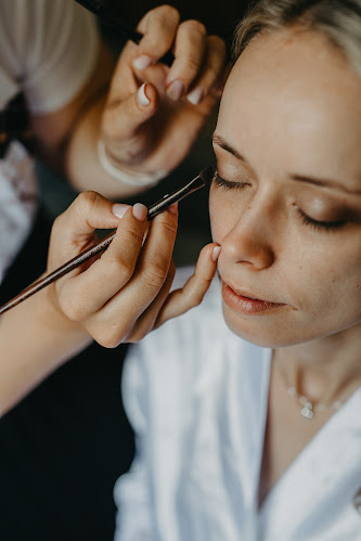 Kristina Ležáková/ Beauty coach / Make-up & Hair stylist - Kosmetický salón