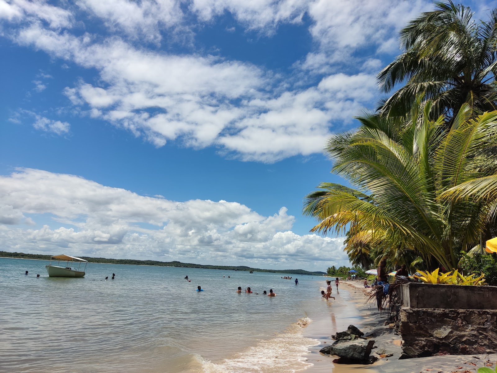 Foto de Praia de Cacha Pregos com alto nível de limpeza