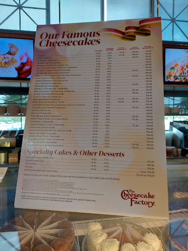 Restaurant «The Cheesecake Factory», reviews and photos, 930 N Milwaukee Ave, Lincolnshire, IL 60069, USA