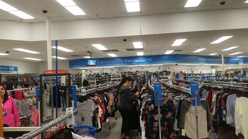 Clothing Store «Ross Dress for Less», reviews and photos, 2845 Cochran St, Simi Valley, CA 93065, USA