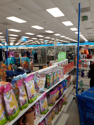 Clothing Store «Ross Dress for Less», reviews and photos, 1425 E Hallandale Beach Blvd, Hallandale Beach, FL 33009, USA