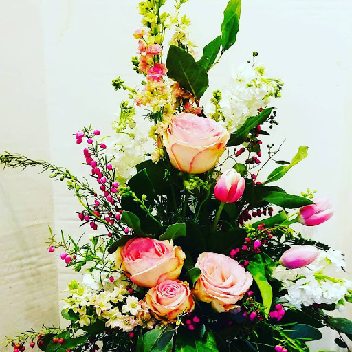 Consignment Shop «Old Bank Flowers Art and Marketplace», reviews and photos, 66 Main St, East Hampton, CT 06424, USA