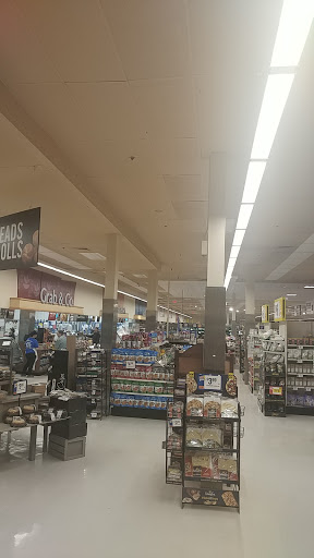 Grocery Store «Stop & Shop», reviews and photos, 31-06 Farrington St, Flushing, NY 11354, USA