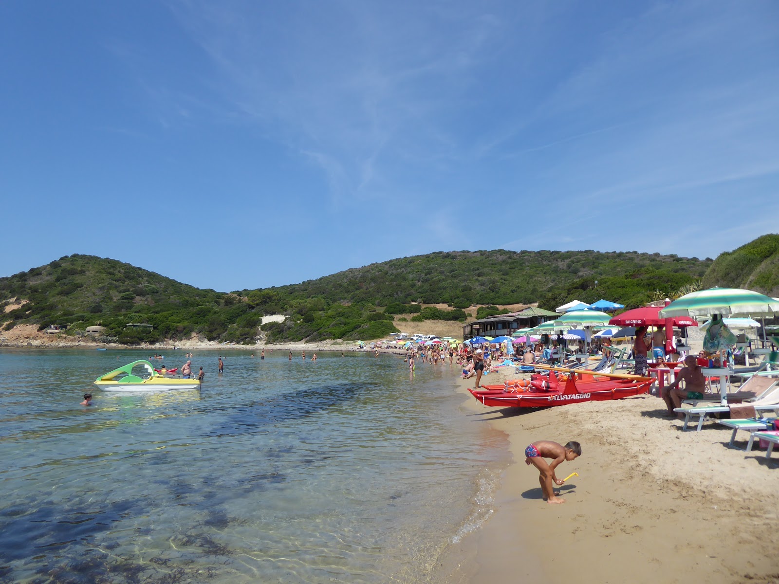 Photo of Pogline beach and the settlement