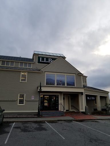  «L.L. Bean», reviews and photos, 8 Glen Rd, West Lebanon, NH 03784, USA