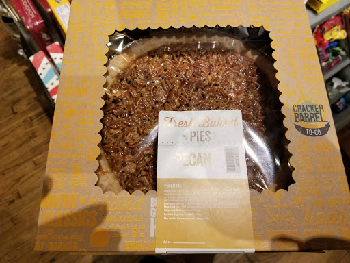American Restaurant «Cracker Barrel Old Country Store», reviews and photos, 325 Fort Loudoun Medical Center Dr, Lenoir City, TN 37772, USA