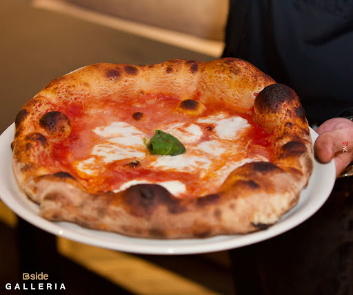 GALLERIA BSIDE pizza & steakhouse in Vittoria, Libero consorzio comunale di Ragusa