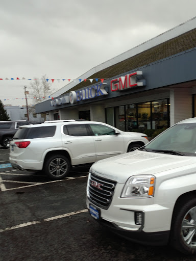 Car Dealer «Auto Town Buick GMC», reviews and photos, 19495 SE McLoughlin Blvd, Gladstone, OR 97027, USA