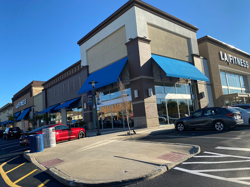 The Promenade Shops At Clifton, 852 NJ-3, Clifton, NJ 07012, USA, 