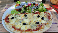 Pizza du Restaurant La Guinguette du Pirate à Saint-Just-d'Ardèche - n°4