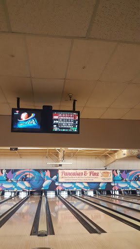 Bowling Alley «Pinz Bowling Center», reviews and photos, 700 N Lafayette St, South Lyon, MI 48178, USA