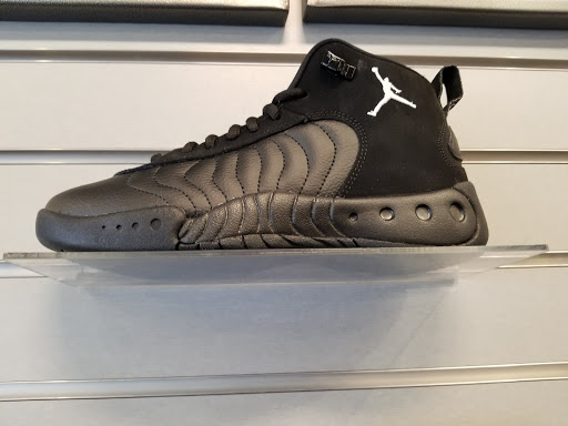 Shopping Mall «Mayfair Shopping Center», reviews and photos, 6420 Sackett St, Philadelphia, PA 19149, USA