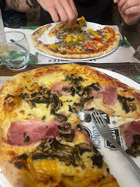 Plats et boissons du Pizzeria les 4 voûtes à La Malène - n°1