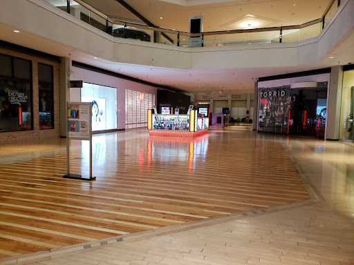 Cellairis, 195 Fox Valley Center Dr, Aurora, IL 60504, USA, 