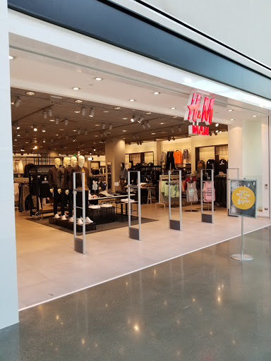 Shopping Mall «Liberty Center», reviews and photos, 7100 Foundry Row, Liberty Township, OH 45069, USA