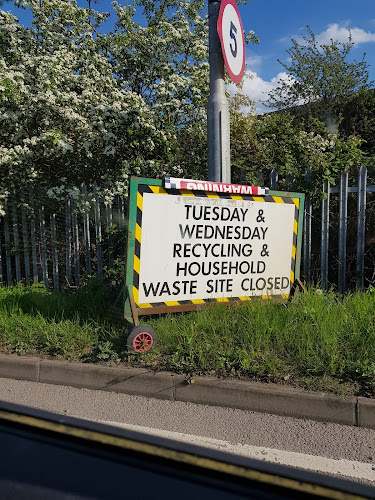 Comments and reviews of Whetstone Recycling And Household Waste Site