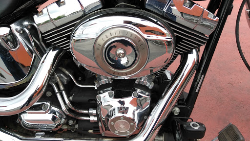 Harley-Davidson Dealer «Mancuso Harley-Davidson Central», reviews and photos, 535 N Loop W Fwy, Houston, TX 77018, USA