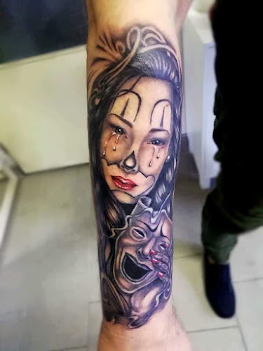 Roya Tattoo & Art Studio - Tetovací studio