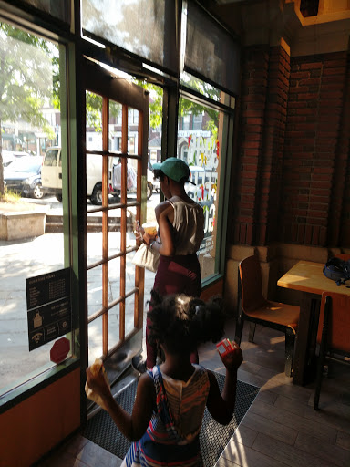 Coffee Shop «Starbucks», reviews and photos, 11 Sloan St, South Orange, NJ 07079, USA