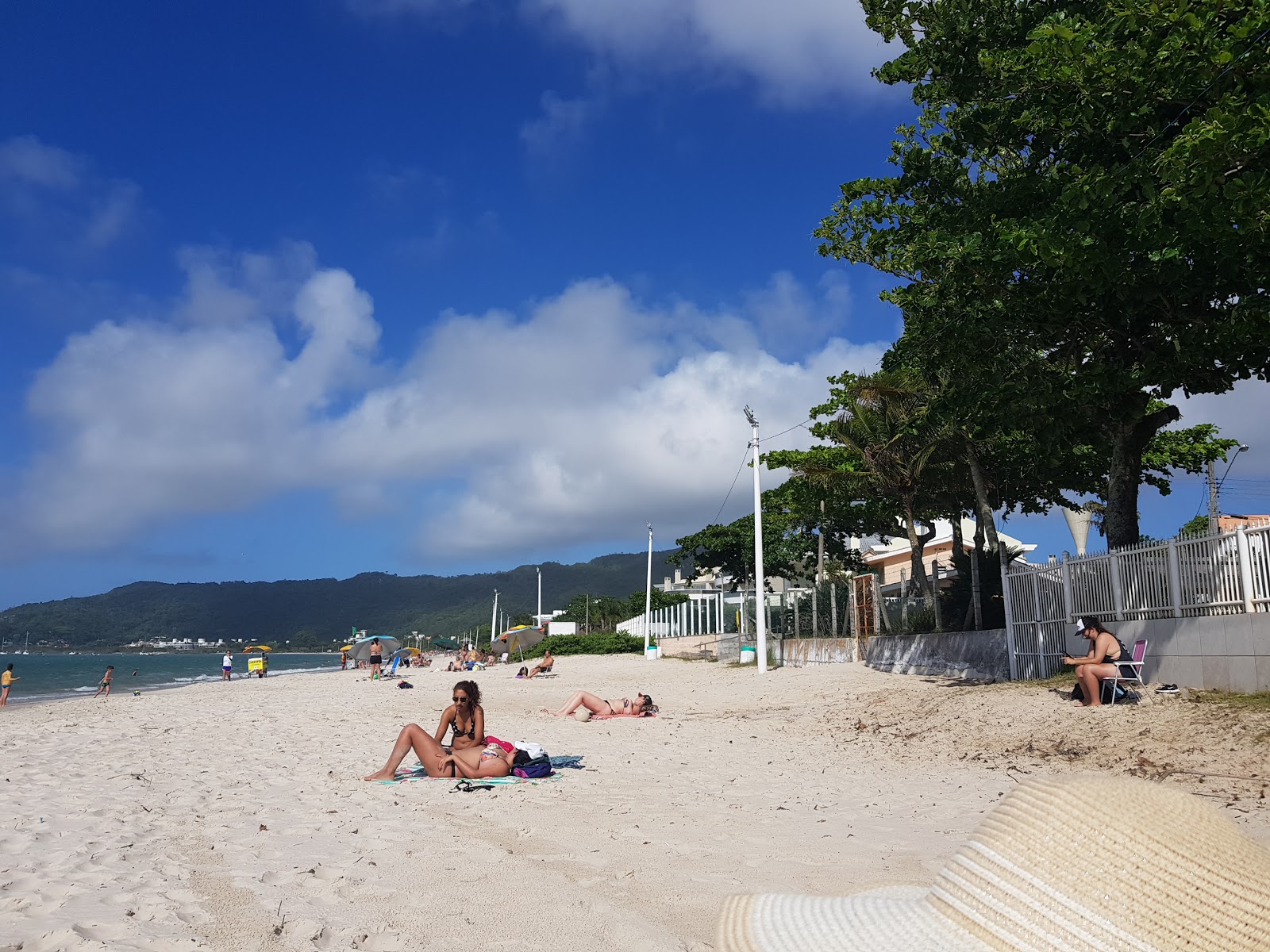 Foto di Cachoeira do Bom Jesus Beach e l'insediamento