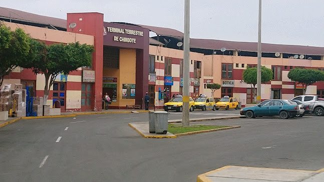 Opiniones de Terminal Terrestre Chimbote "El Chimbador" en Chimbote - Servicio de transporte