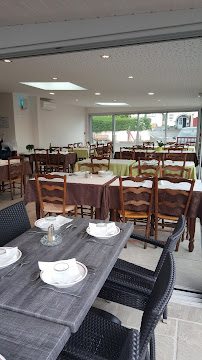 Atmosphère du Restaurant Hôtel Dermit à Mendionde - n°1