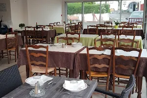 Restaurant Hôtel Dermit image