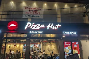 Pizza Hut image