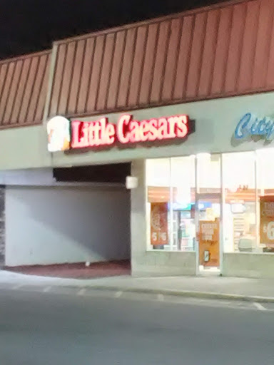 Shopping Mall «South Oaks Shopping Center», reviews and photos, 1546 S Ohio Ave, Live Oak, FL 32064, USA