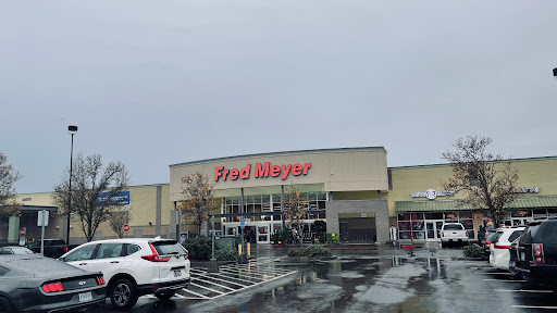 Grocery Store «Fred Meyer», reviews and photos, 22075 NW Imbrie Dr, Hillsboro, OR 97124, USA