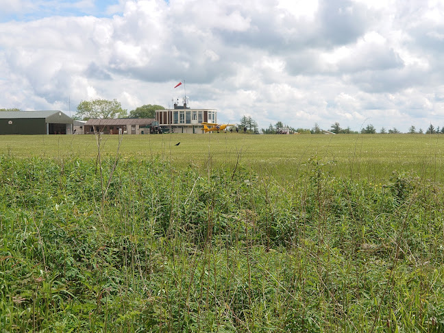 Comments and reviews of Car Park Below White Horse