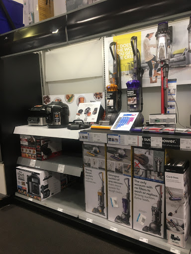 Electronics Store «Best Buy», reviews and photos, 16630 Royalton Rd, Strongsville, OH 44136, USA