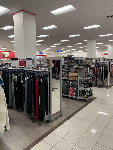 Clothing Store «Burlington Coat Factory», reviews and photos, 275 Main St #4, White Plains, NY 10601, USA