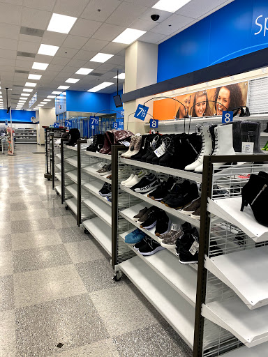 Clothing Store «Ross Dress for Less», reviews and photos, 701 N Milwaukee Ave, Vernon Hills, IL 60061, USA