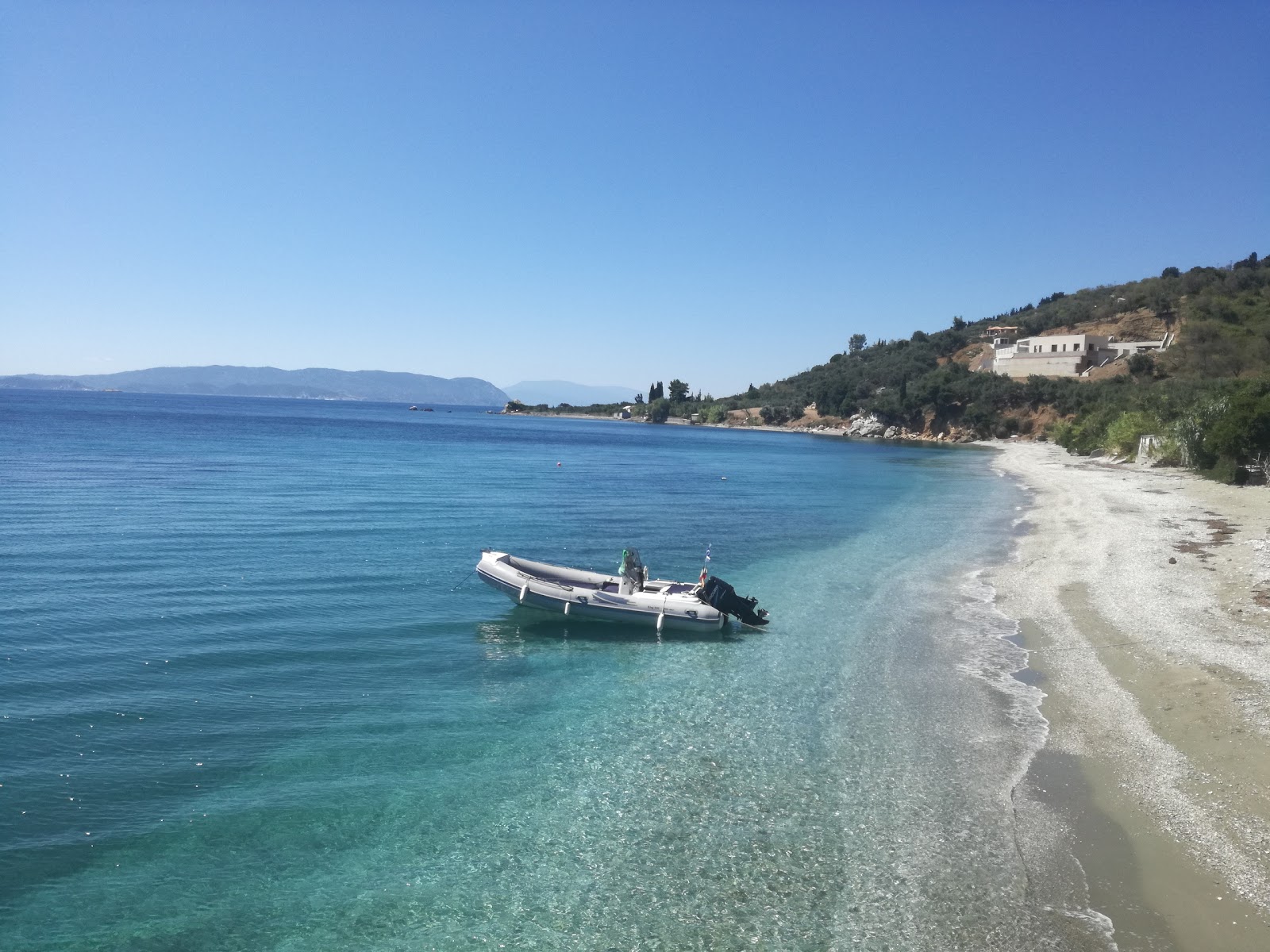 Foto von Kalyves beach mit beiger sand & kies Oberfläche