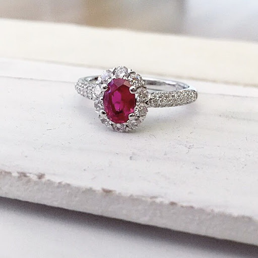 Jewelry Store «Robert Goodman Jewelers», reviews and photos, 106 N Main St, Zionsville, IN 46077, USA